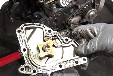 imagem bomba de agua e oleo